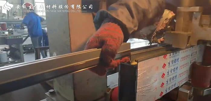 Shengxin customized Aluminum profile thermal insulation process